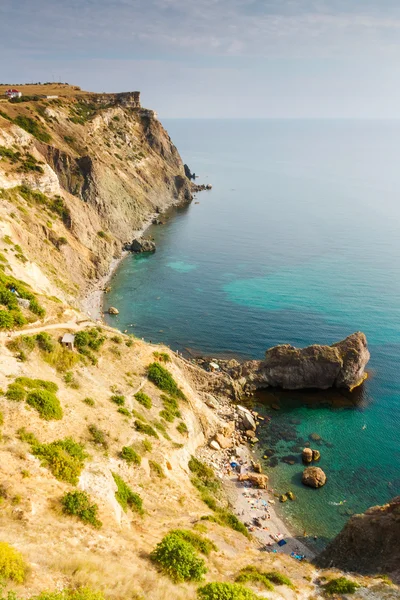 Fiolent cape yakınında Karadeniz kıyılarının yaz görünümü — Stok fotoğraf