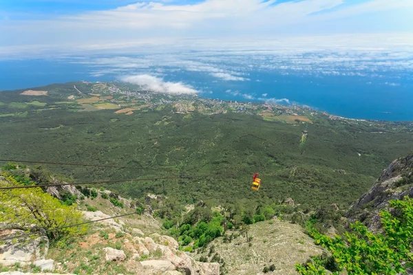 MISHOR, CRIMEA, UKRAINE - MAY 12. People travel — Stock Photo, Image