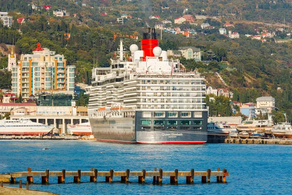 Yalta, ukraine - oktober 7. — Stockfoto