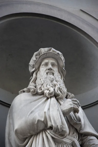 Statua Esterna Piazzale Degli Uffizi Firenze Toscana Italia — Foto Stock