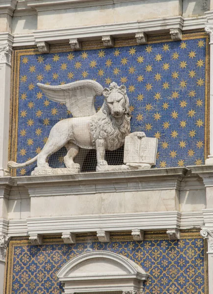 Torre Relógio Edifício Renascentista Localizado Praça San Marco Veneza — Fotografia de Stock