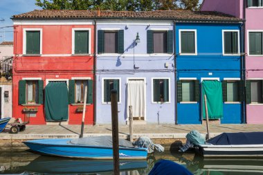 Burano adası, rengarenk evler, Venedik lagünü, İtalya, Avrupa
