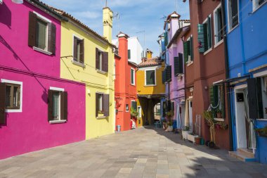 Burano adası, rengarenk evler, Venedik lagünü, İtalya, Avrupa