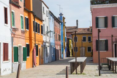 Burano adası, rengarenk evler, Venedik lagünü, İtalya, Avrupa