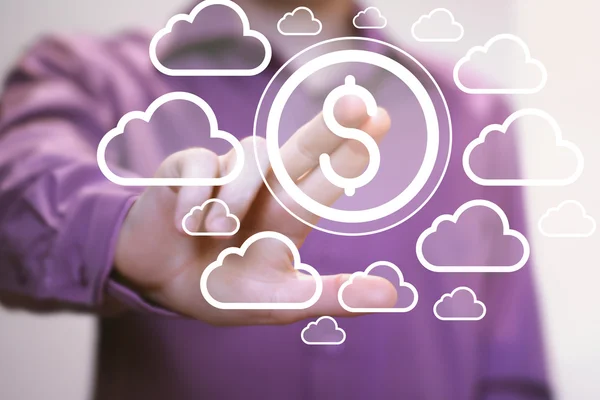 Biznesmen naciskając przycisk Dolar połączenia sieci chmura — Zdjęcie stockowe