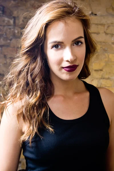 Studio portrait of beautiful woman — Stock Photo, Image