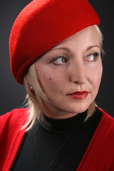 Kobieta w czerwieni — Zdjęcie stockowe