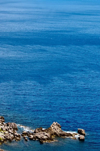 Sea and rocks — Stock Photo, Image