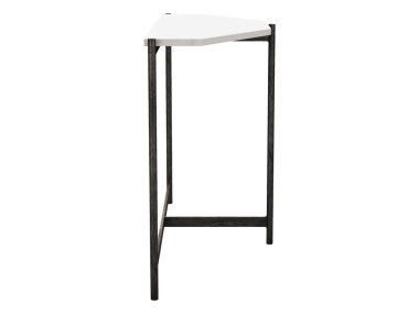 Beyaz zemin üzerinde işlenmiş demir tabanı ve mermer tezgahı olan modern konsol masası. Yüzyılın ortalarında, çatı katı, Chalet, İskandinav iç mimarisi. 3d hazırlayıcı