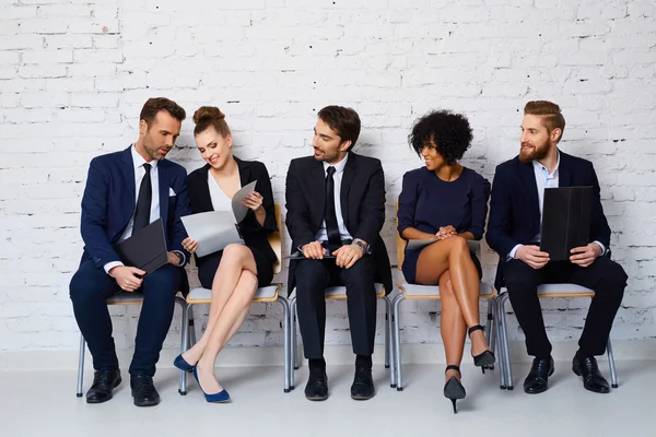 Personer som väntar på anställningsintervju — Stockfoto