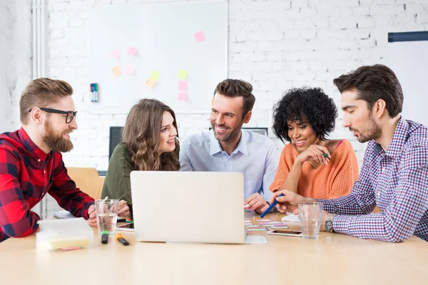 Creative business people brainstorming — Stock Photo, Image