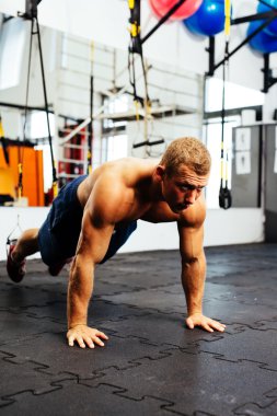 Süspansiyon eğitim pratik atlet