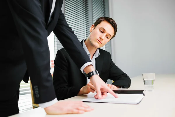 Businessman listen to his boss — Stock Photo, Image