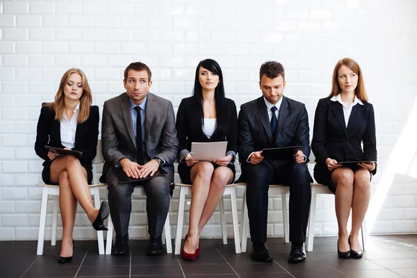 Gente de negocios esperando entrevista —  Fotos de Stock