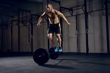 Barbell atlama erkekler