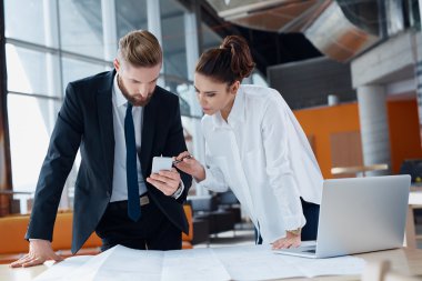 Mimarlar ofis planı karşılaştırmak