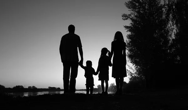 Família feliz com crianças — Fotografia de Stock