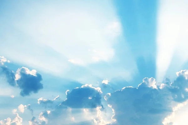 Голубое небо заката — стоковое фото