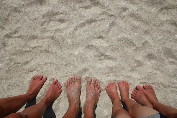 Füße Sand Der Glücklichen Familie Meer Auf Naturreise — Stockfoto