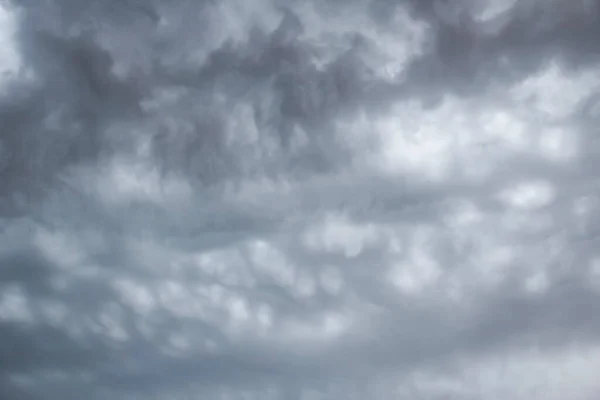 Fantásticas Nubes Blancas Suaves Contra Cielo Azul —  Fotos de Stock