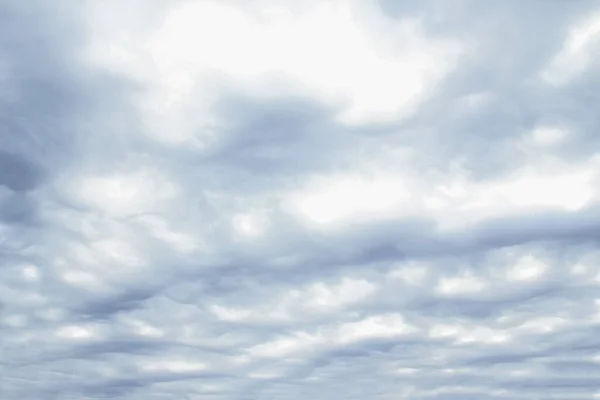 Nuages Pelucheux Dans Tempête Ciel Sur Fond Nature Danger Avant — Photo