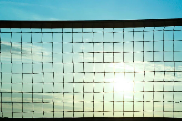 Silhueta Rede Voleibol Pôr Sol Perto Mar — Fotografia de Stock