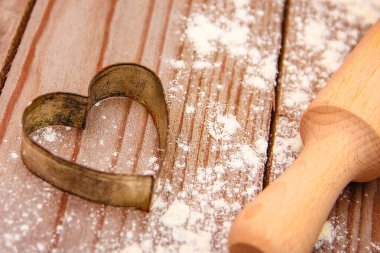 Sevgililer günün kutlu olsun. Aşk ve un pişirme geçmişi.