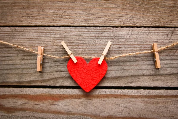 Happy Valentine Day Love Clothes Pegs — стоковое фото