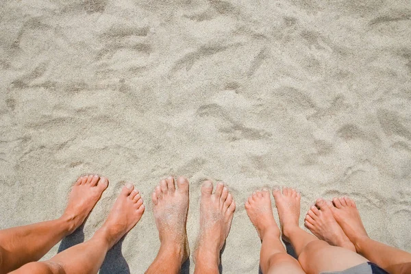 Füße Sand Glücklicher Menschen Meer Auf Naturreise — Stockfoto