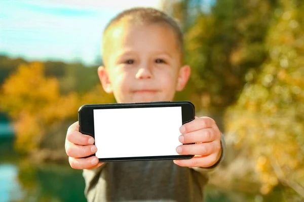 Happy Child Phone Taking Selfie Nature Park Travel — Stock Photo, Image