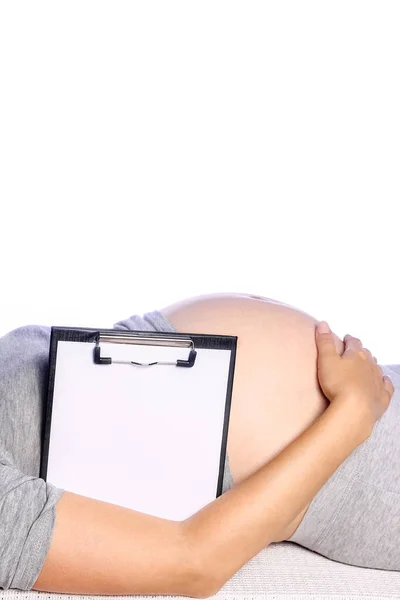 Ευτυχισμένη Έγκυος Κοπέλα Βρίσκεται Λευκό Φόντο — Φωτογραφία Αρχείου