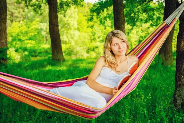 Happy Girl Reading Book Hammock Outdoors Park — Stock Photo, Image