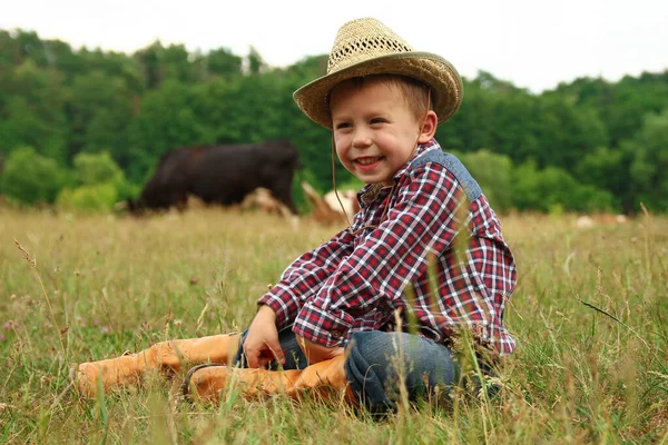 Bebê Feliz Cowboy Natureza — Fotografia de Stock