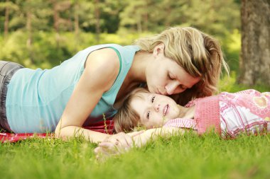 Anne ve küçük kızı