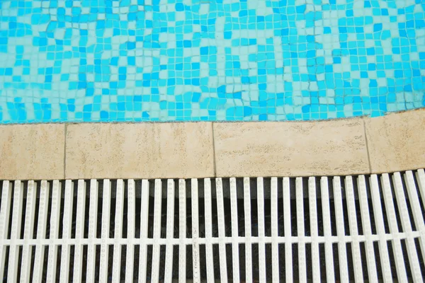 Blått vatten pool — Stockfoto
