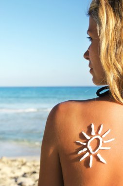 geri şeklinde güneş kremi