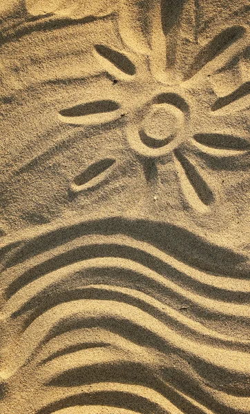 Kumlu dalgalar ve güneş — Stok fotoğraf