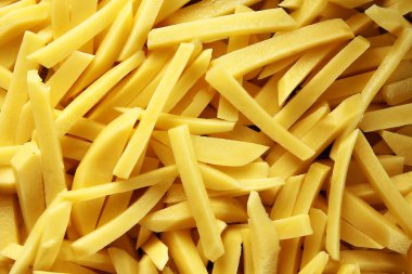 Ham dilimlenmiş patates