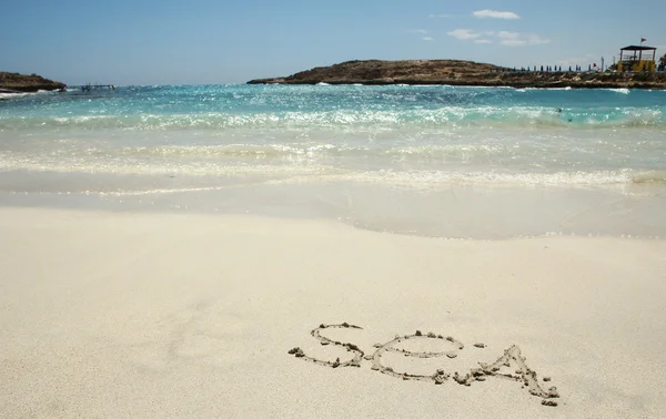 Palavra "mar" na areia — Fotografia de Stock