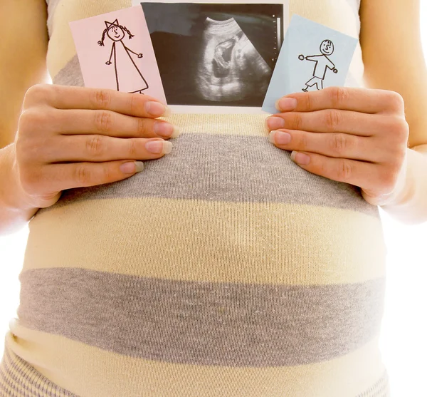 怀孕的女人举行超声扫描 — 图库照片