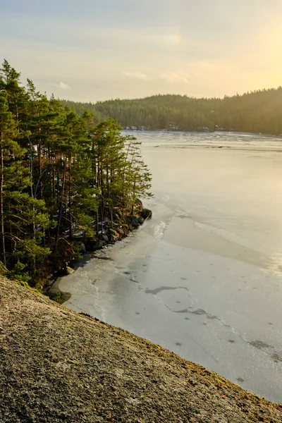 Заморожене Озеро Вранці — стокове фото