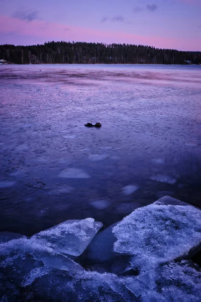 Por Sol Sobre Lago Congelado — Fotografia de Stock