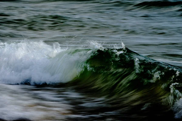 Wasser Fließt Die Wellen — Stockfoto