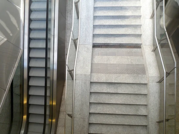 Escaliers Escalator Vue Haut Dans Bâtiment Moderne — Photo