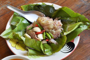 Ekşi domuz eti veya Nham 