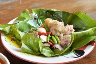 Ekşi domuz eti veya Nham