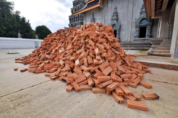 Stack the bricks — Stock Photo, Image