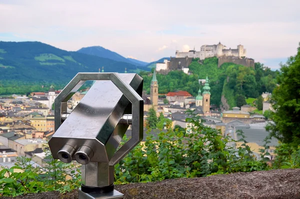 Монета Operated бінокулярного viewer фортеці Хоензальцбург Зальцбург, Австрія — стокове фото