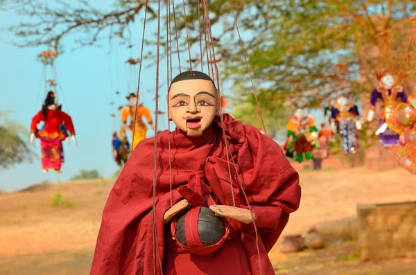 Burattino di stringa del Myanmar in vendita in un tempio a Bagan — Foto Stock