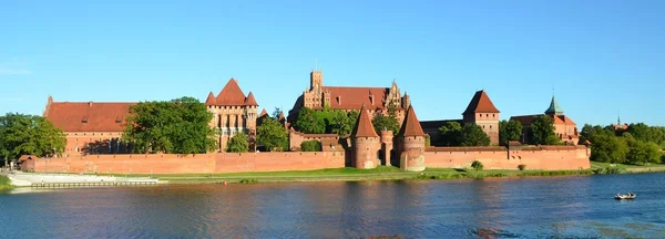 Мальборский рыцарский замок в Польше (список всемирного наследия ЮНЕСКО) ) — стоковое фото